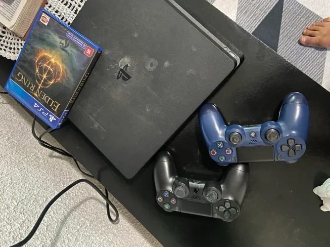 ? PS4 Completo + 2 Controles + Jogo Físico | Pronto para Jogar ?