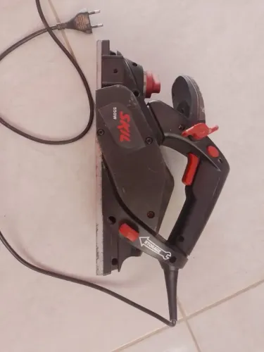 Plana de madeira <br>Skil 550v