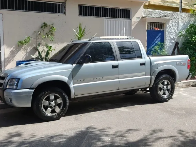 Chevrolet S10 Pick-up Exec. 2.8 4X4 CD TB Int.dies 2011