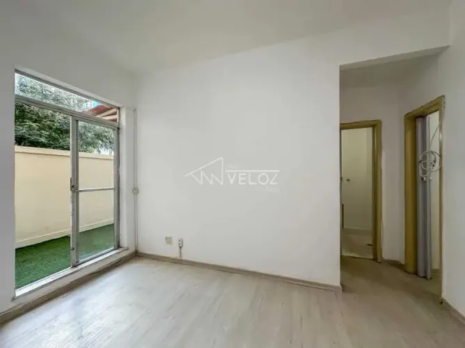 Apartamento com Área Privativa : / Residencial / Laranjeiras