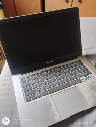 Notebook positivo motion Q232A para peças ( conforme fotos ) tela inteira 