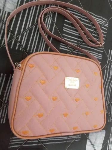 Vendo bolsa semi nova usada por 50 reias