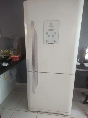 Geladeira Eletrolux 570 litros 2 portas