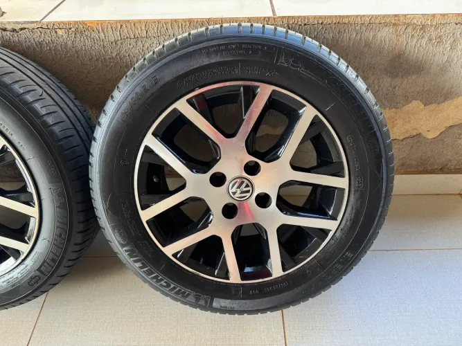 Rodas Vw c/ pneus Michelin 195/60/15 seminovos