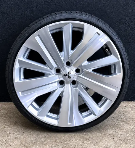 Rodas Mitsubishi Outlander aro 18 5x100 com pneus