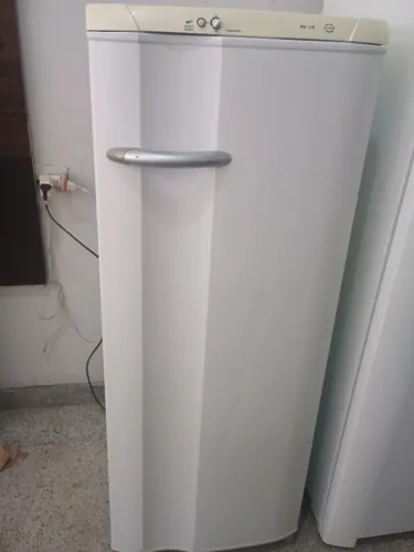 Geladeira ótima com garantia