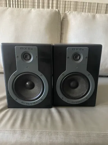 Monitor de referência M áudio BX5a