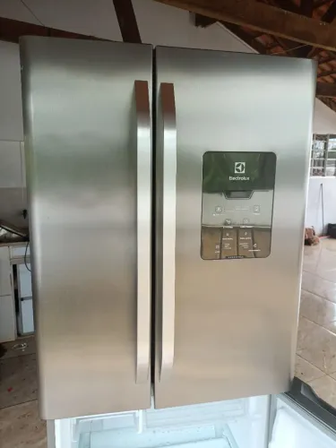 Geladeira Electrolux 3 Portas Frost Free DM84X Inox - 579 Litros