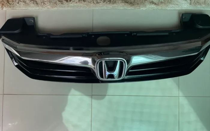 Grade dianteira do Honda New Civic G9