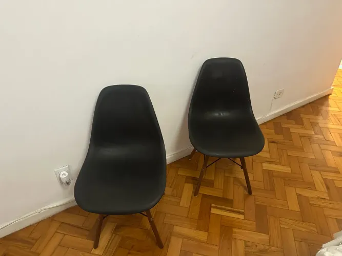 2 Cadeiras EAMES