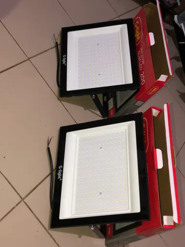 Refletor Slim Led. 200 - Luz Branca
