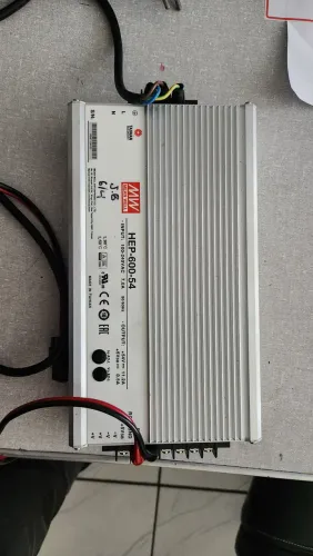 Fonte Chaveada Industrial Mean Well HEP-600-54 54V 11.2A 600W Bivolt