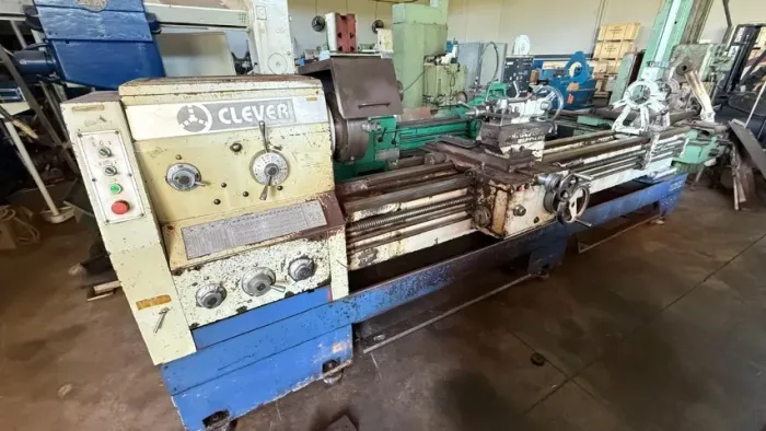 Torno Clever 660mm x 3000 mm entre pontas