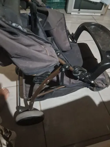 Doando esse carrinho de bebê