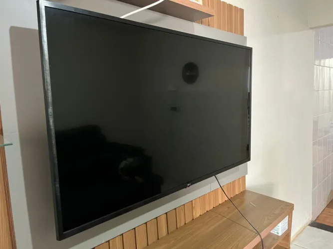  TV LG Smart TV 50 polegadas com IA - Excelente Estado!