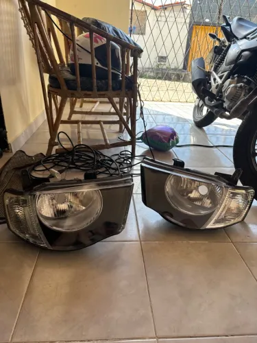 PAR DE FAROL L200 TRITON