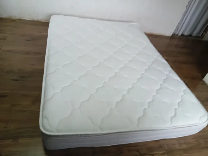 Vendo só colchão ortop3dico de espuma bem conservado marca Herval de casal