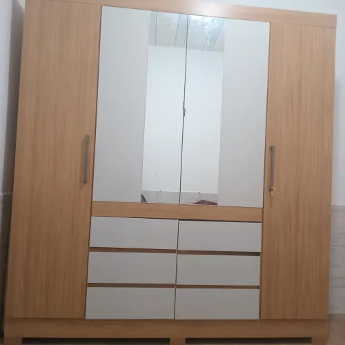 Guarda-Roupa Casal 6 Portas com Espelhos - Excelente Estado