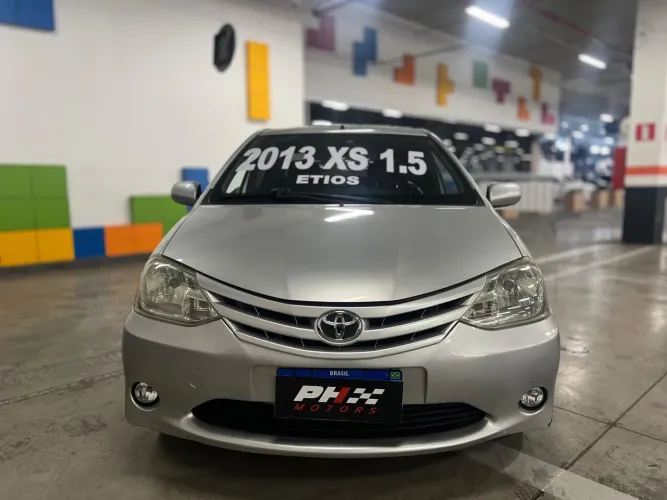 Toyota Etios XS 1.5 Flex 16V 5P Mec. 2013