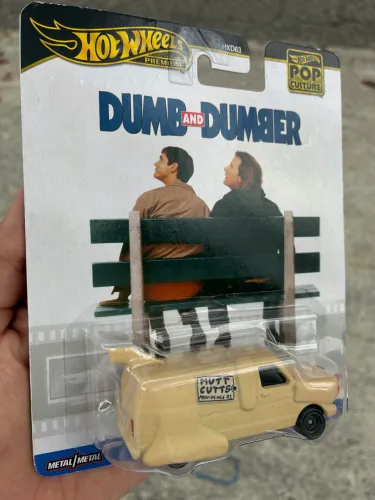 Hot Wheels Dumb Dumber Débi Loide Premium Mutt Cutts