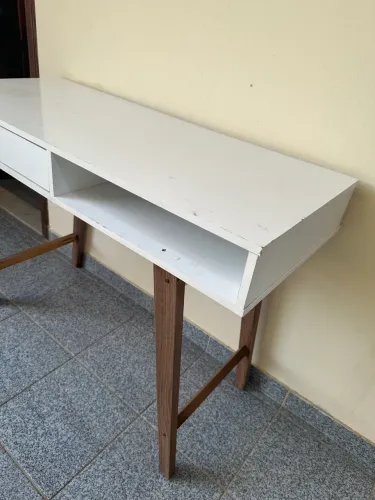Escrivaninha mara