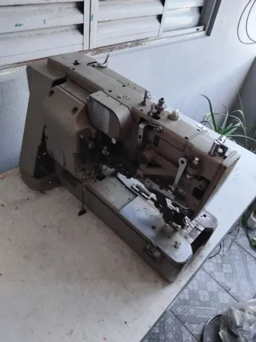 Máquina de costura