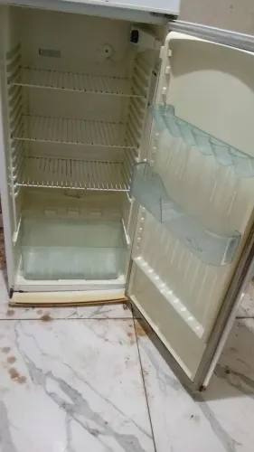 Vendo uma geladeira