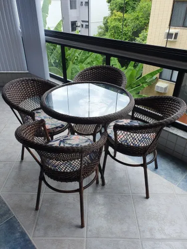 Conjunto de Mesa e 4 Cadeiras de Varanda