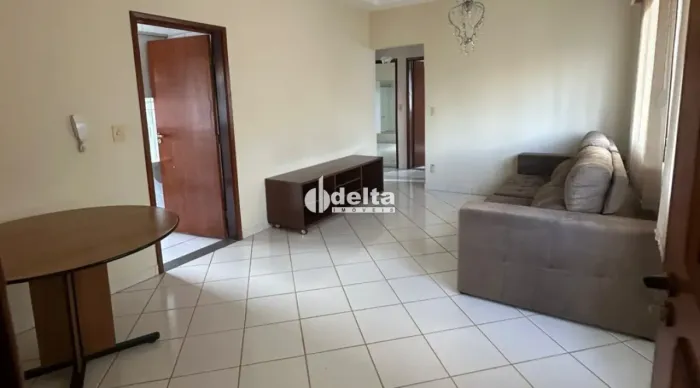 Apartamento semi mobiliado com 3 quartos sendo 1 suíte, disponível para locação no bairro