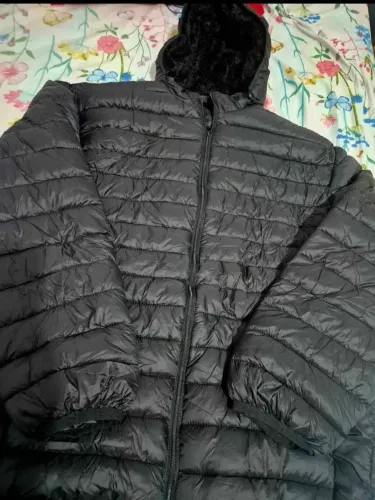 Jaqueta super.quente nova plus size g6 forma pequena,serve em quem veste.g3.g4,depende
