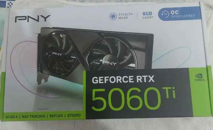 RTX 5060 TI 8GB Nova e Lacrada