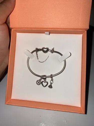 PULSEIRA VIVARA FECHO CORAÇÃO COM BERLOQUES TAM 18