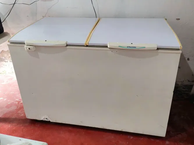 Freezer Eletrolux 500 litros 2 portas excelente, cor branca, valor R$ 2.000,00