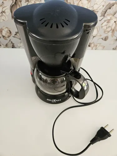 Cafeteira Elétrica 14 Xícaras - Britânia NCP14 - Pouco uso, nova!