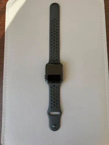 Apple Séries 3 42mm Nike Sport gps