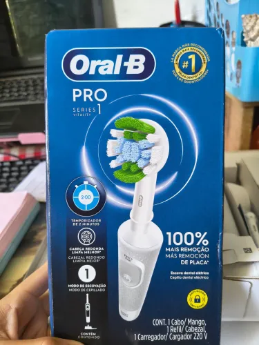 Escova de dentes elétrica Oral-B Pro Series Vitality SEMINOVA
