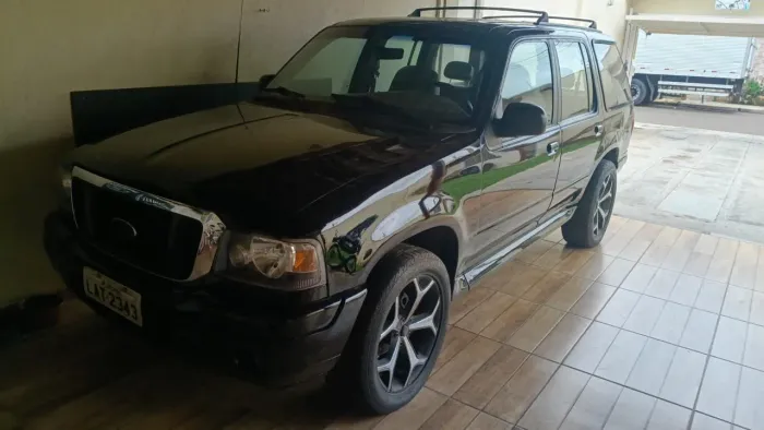 Ford Explorer XLT 4X2 4.0 V6 1995