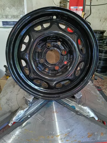RODA ARO 13 // VOLKSWAGEN 