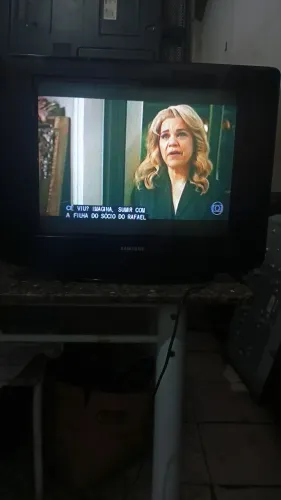 Tv sansung utislin tela plana com conversor e controle 21 polegadas