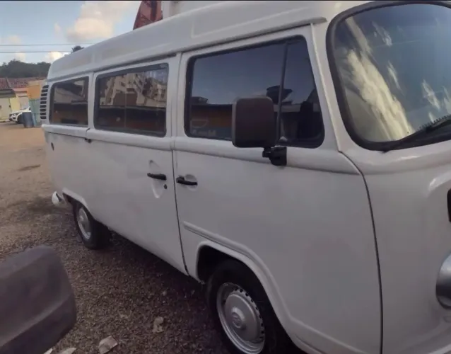 Volkswagen Kombi Standard 1.4 MI Total Flex 8V 2009