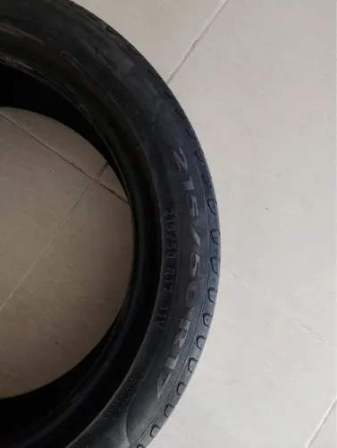 Vendo Pneu PIRELLI Usado Aro 17