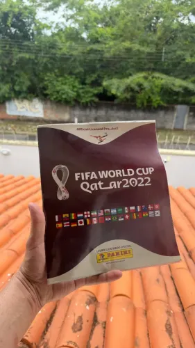 ÁLBUM DE FIGURINHAS COMPLETO - COPA DO MUNDO 2022 - QUATAR - CAPA MOLE COM PLÁSTICO