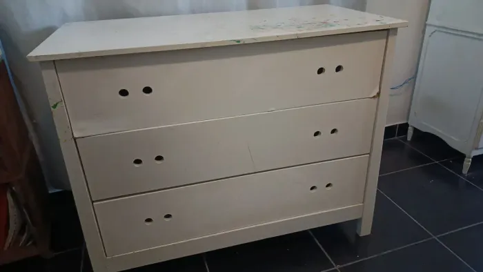 Cômoda com 3 gaveteiros branca em MDF