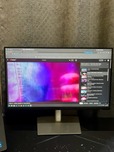 Monitor DELL Reclinável 23?