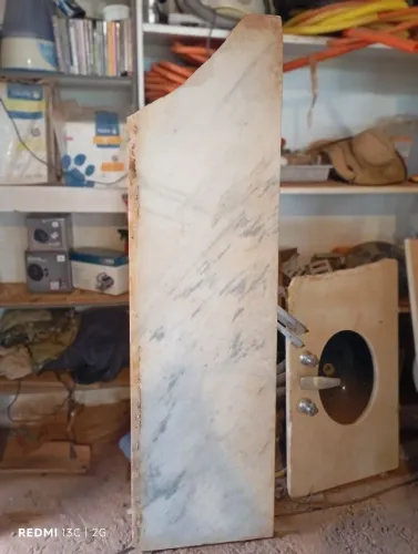 Pedra de mármore branca 1,60x0,52 detalhe tem que cortar em cima