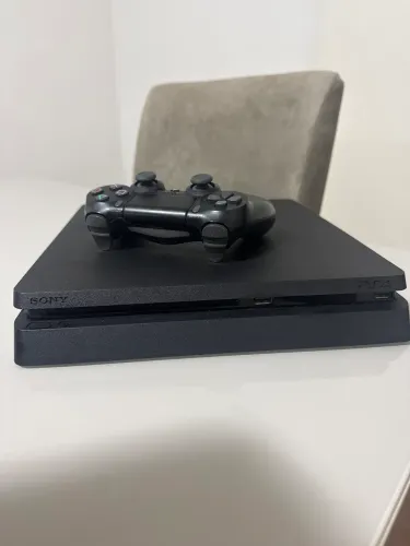 PS4 Slim 1TB - Funcionando Perfeitamente