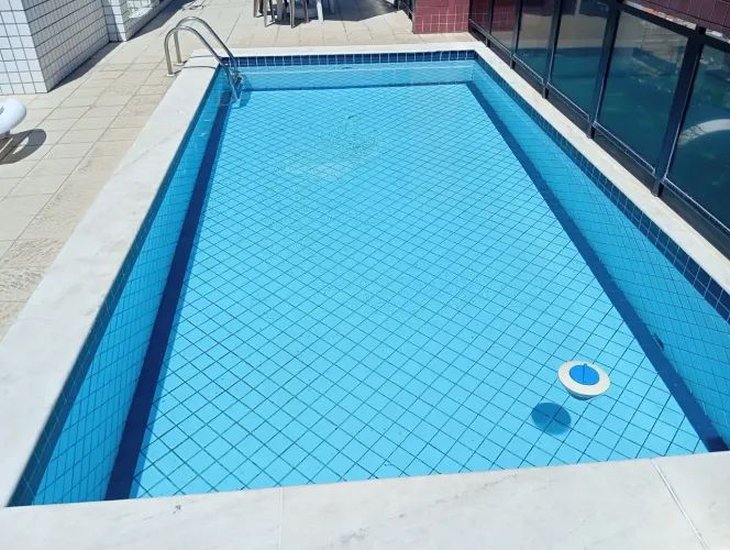 Piscineiro 