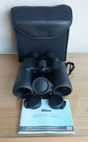 Binóculo Nikon Action 10-22x50