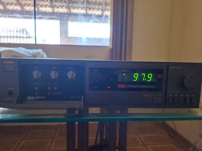 Receiver Vintage Gradiente Spect 65 BK - Funcionando (Para Revisão / Restauro)