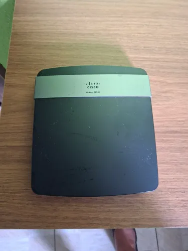 Roteador sem fio Cisco Linksys e2500